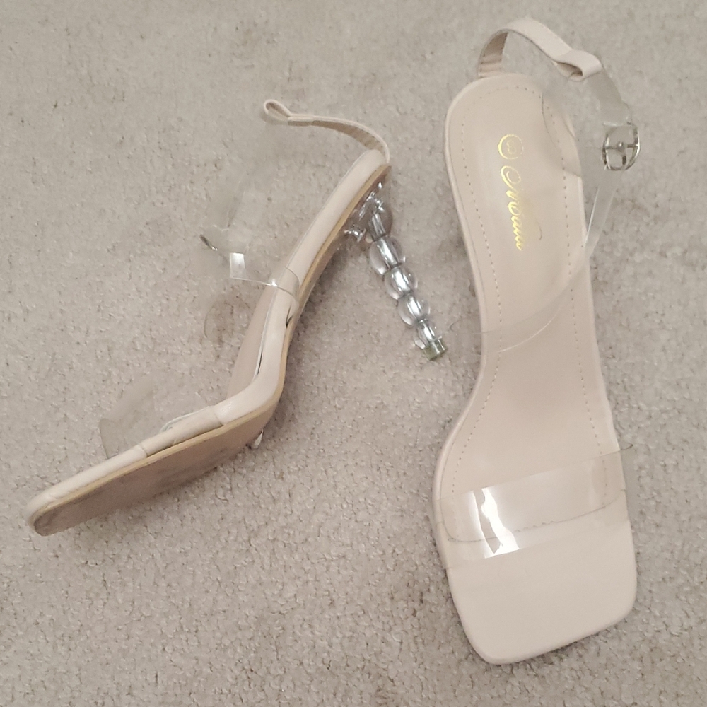 Abata Heels Size 8